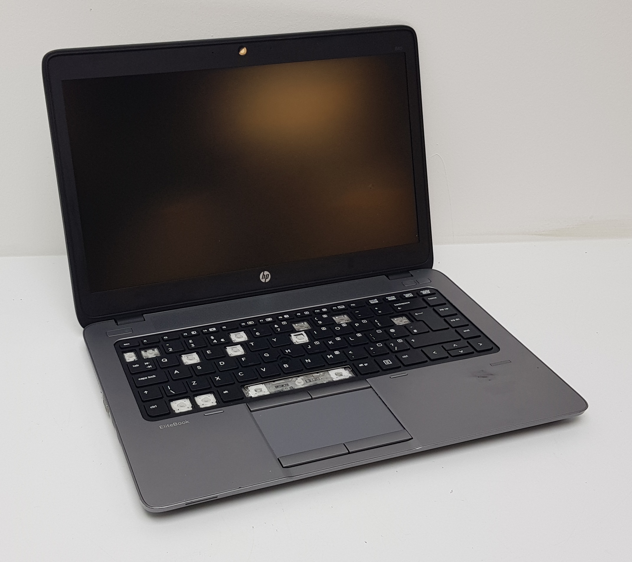 20231109_113125 HP ELITEBOOK 840 i5-4210U CPU @ 1.70GHz 8GB RAM 240GB SSD WINDOWS 10 BATTERY 100% KEY MISSING (Copy) (Copy) - Image 1