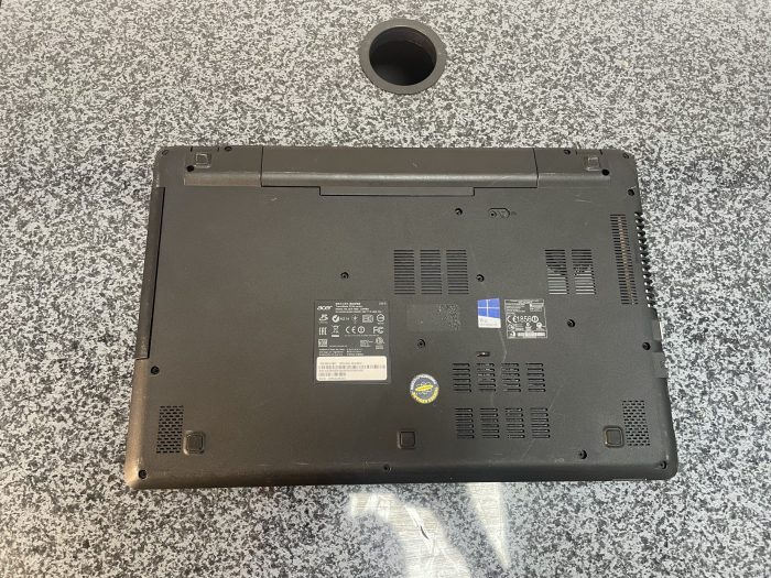 ACER TRAVELMATE P256 i3-4030U CPU @ 1.90GHz 4GB RAM 500GB HD BATTERY HEALTH 93.4% WINDOWS 10 - Image 3
