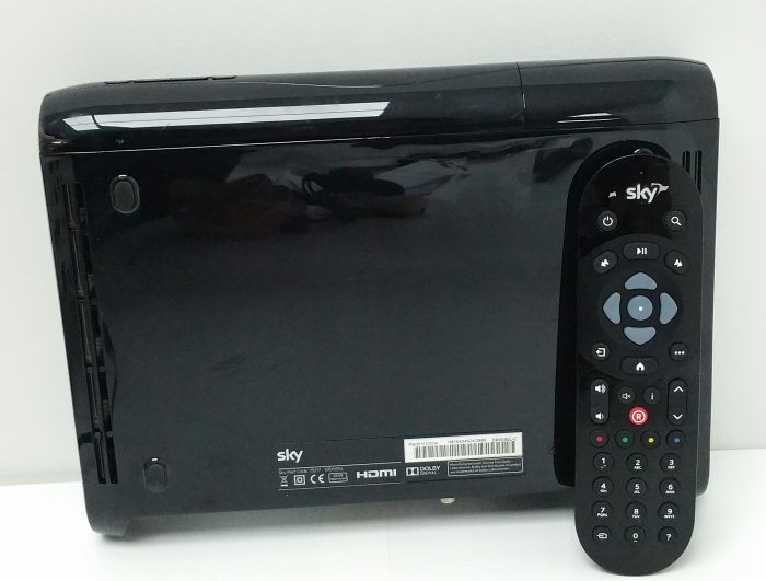 Sky HD DRX595L HDMI w Remote - Image 4