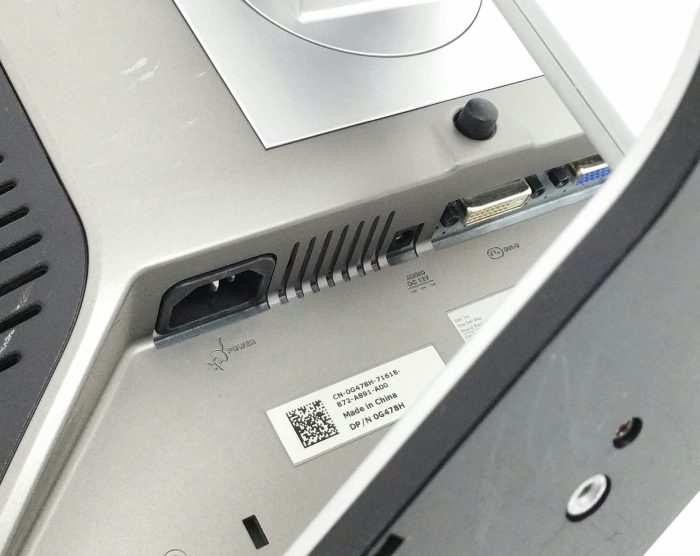 Dell 1708FPt 17" VGA DVI-D Flat Panel Monitor - Image 4