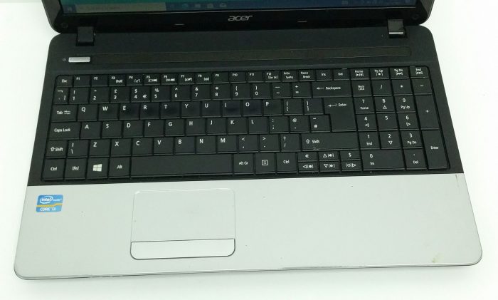 Acer Travel Mate P253 TMP253-M-33114G50Maks Windows 10 Pro 15.6" Laptop - Image 9