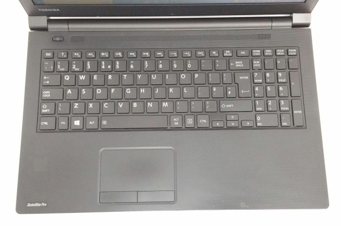 Toshiba Satellite Pro R50-B-12P Windows 10 Pro 15.6" Laptop - Image 8