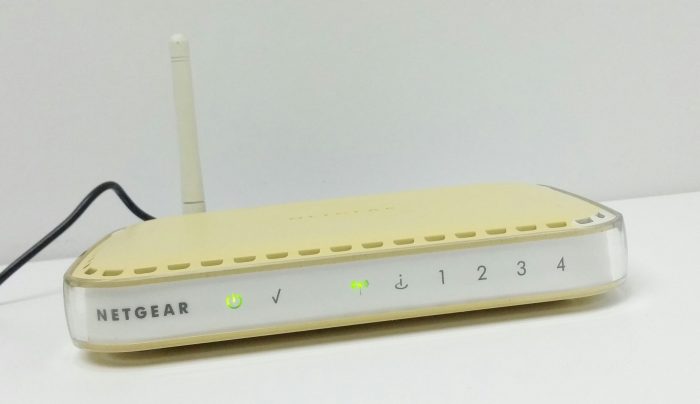 Netgear WGR614 V9 Wireless-G Router - Image 2