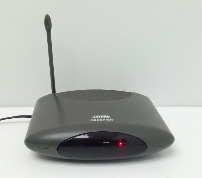 Total Control UC-AV10R00 Transmitter + Receiver - Image 6