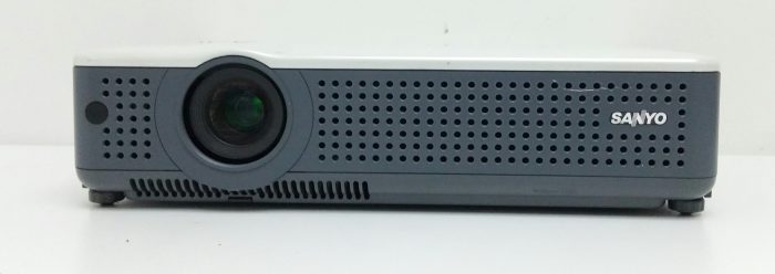 Sanyo PLC-XU78 ProxtraX Multiverse VGA Projector w 346 Lamp Hours Used - Image 7