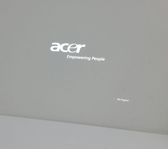 Acer P7270I HDMI VGI Projector With Unknown Lamp Hours - Image 2