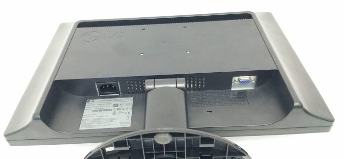 LG W1934ST Flatron W1934S-BN 19" VGA Monitor Screen - Image 4