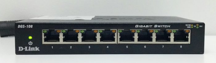 D-Link DGS-108 8-Port Gigabit Switch - Image 2