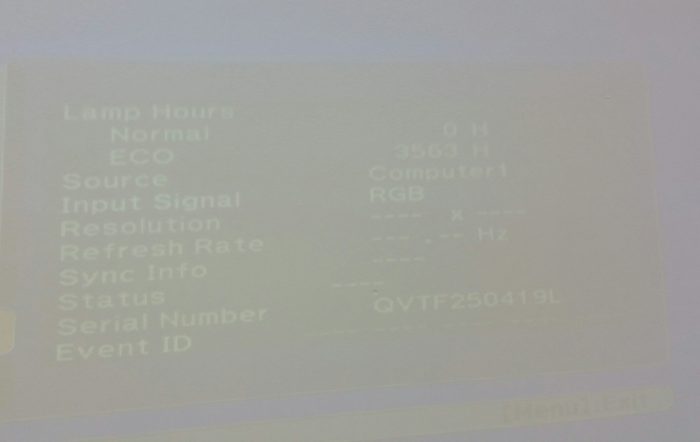 Epson EB-470 LCD Projector 3563 Lamp Hours Used H456B - Image 2