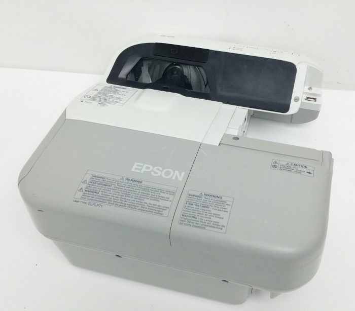 Epson EB-470 LCD Projector 1568 Lamp Hours Used H456B - Image 9