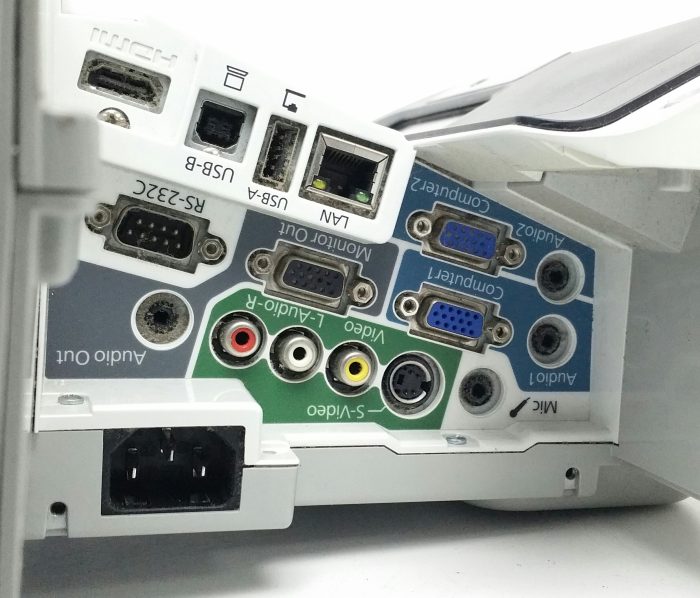 Epson EB-470 LCD Projector 1568 Lamp Hours Used H456B - Image 5