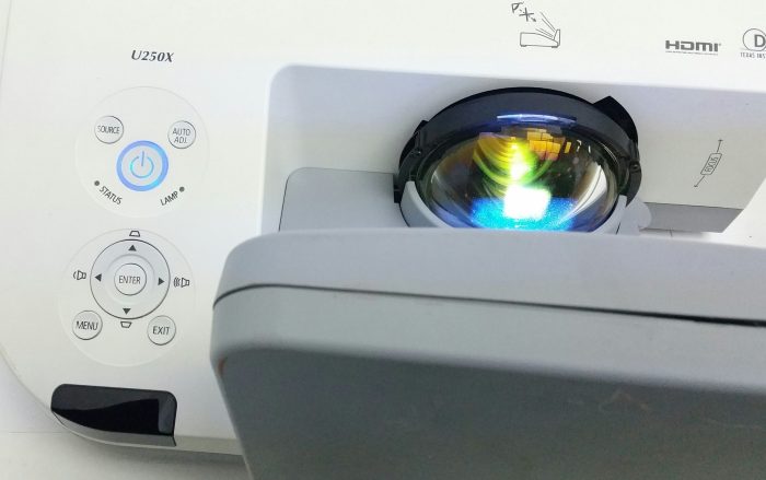 Nec U250X NP-U250X HDMI VGA DLP Projector 392 Lamp Hours Used - Image 10