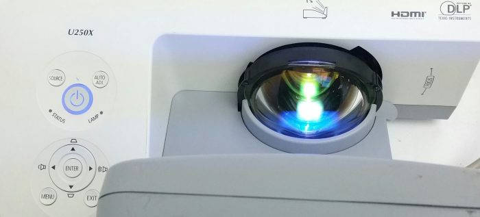 Nec U250X NP-U250X HDMI VGA DLP Projector 364 Lamp Hours Used - Image 9