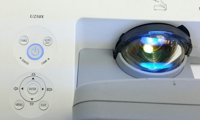 Nec U250X NP-U250X HDMI VGA DLP Projector 646 Lamp Hours Used - Image 10