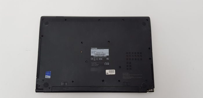 Toshiba satellite pro R50 i5 4th gen 2.4GHz 120GB SSD 15.6" - Image 7