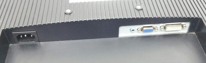 Edge10 GB22X1 22" VGA DVI Monitor - Image 4