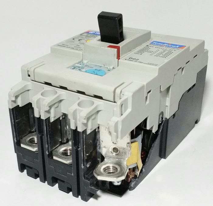 Terasaki E160-SJ 40amp 16ka Triple Pole MCCB TemBreak Damaged Case - Image 5