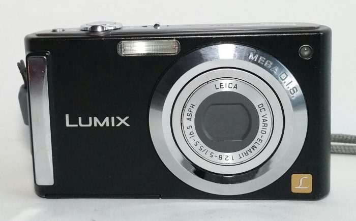 Panasonic Lumix DMC-FS3 Leica DC Vario-Elmarit 1:2.8-5.1/5.5-16.5 ASPH Digital Camera - Image 2