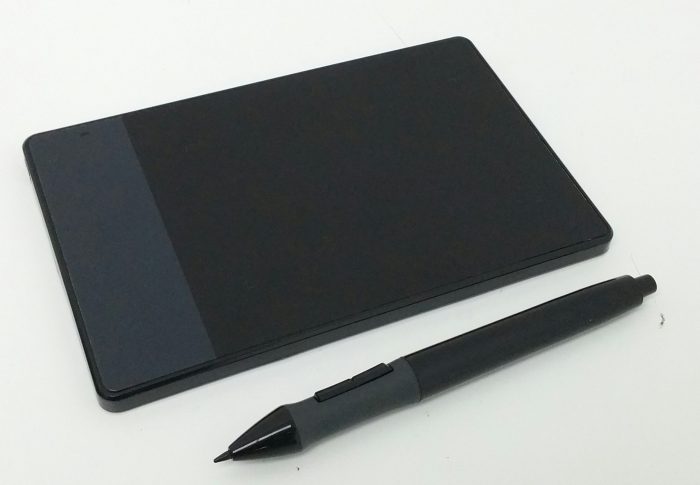 Huion 420 Drawing Graphics Tablet With Pen - Image 6