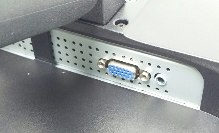 Edge 10 H17XX 17" Screen VGA LCD Monitor - Image 5