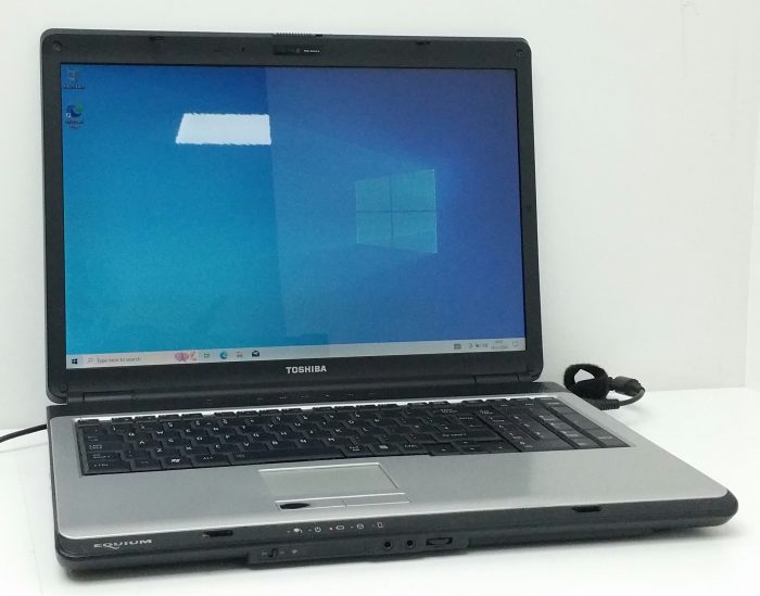 Toshiba Equium L350D PSLE2E-001002KS- Pentium Dual Core T4300 2.1GHz - 4GB RAM - 17" - 250GB SSD - Windows 10 Home - Image 2