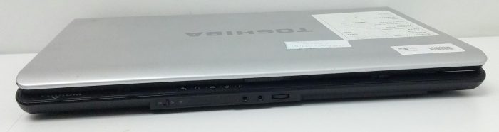 Toshiba Equium L350D PSLE2E-001002KS- Pentium Dual Core T4300 2.1GHz - 4GB RAM - 17" - 250GB SSD - Windows 10 Home - Image 8