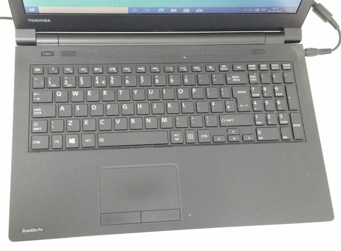 Toshiba Satellite Pro R50-B-12N - Intel i5-4210U 2.4GHz - 4GB RAM - 15.6" - 120GB SSD - Windows 10 64bit - Image 9