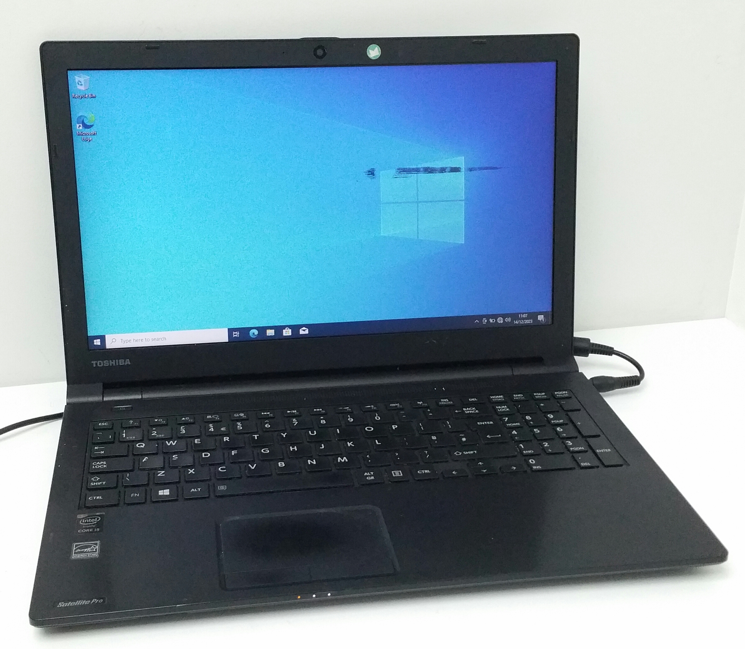 20180430_135704-1 Toshiba Satellite Pro R50-B-12N - Intel i5-4210U 2.4GHz - 4GB RAM - 15.6" - 120GB HDD - Windows 10 64bit - Image 1
