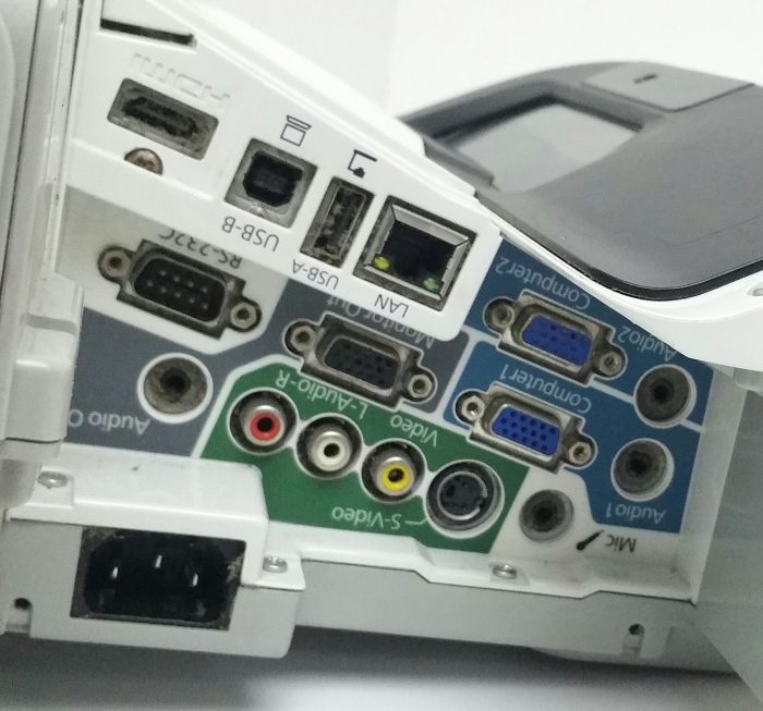 Epson EB-470 H456B LCD Projector 744 Lamp Hours Used - Image 5