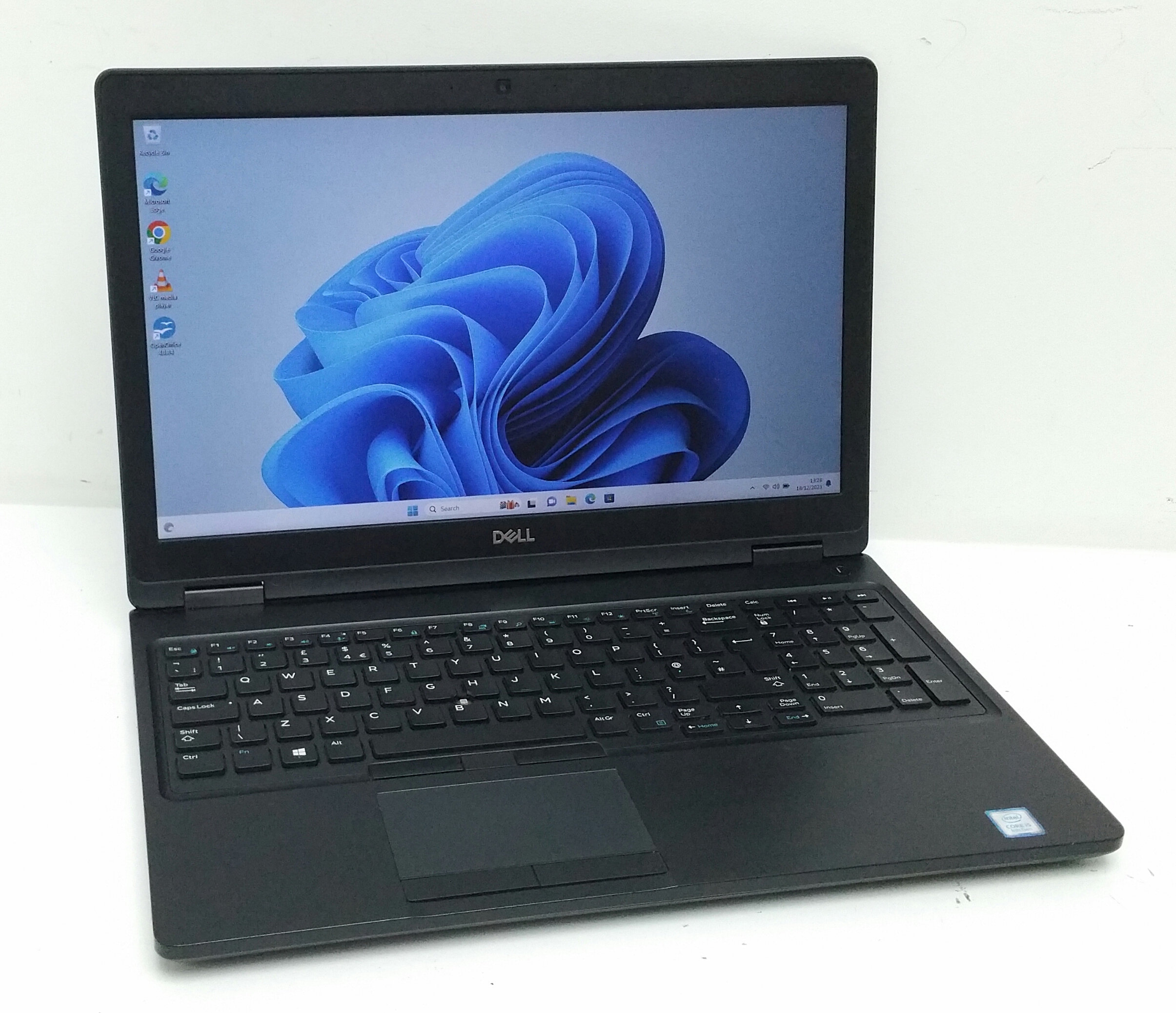 20180504_161749-1 Dell Latitude 5591 - i5-8400H 2.5GHz - 8GB RAM - 15.6" - 256GB SSD - Windows 11 Pro - Image 1