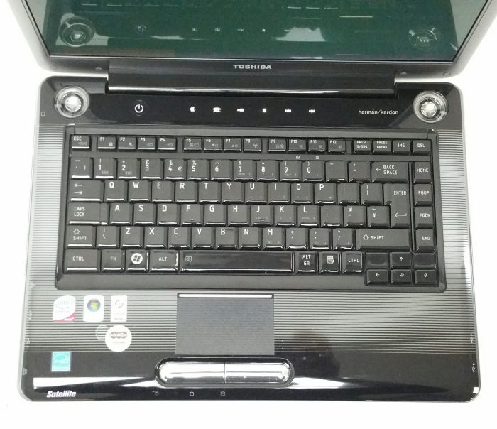 Toshiba Satellite A300-1BZ PSAJ4E-03L016KS - Intel Core 2 Duo T8100 2.1GHz - 3GB - 15.4" - 250GB HDD - Windows 10 Pro - Image 11