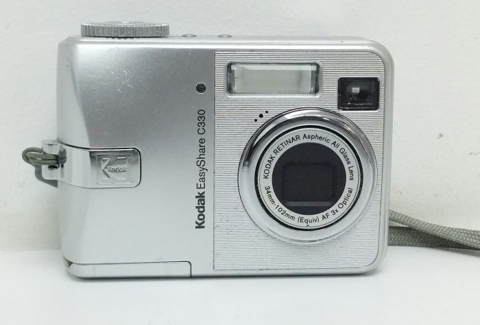Kodak Easyshare C330 Zoom Digital Camera - Image 2