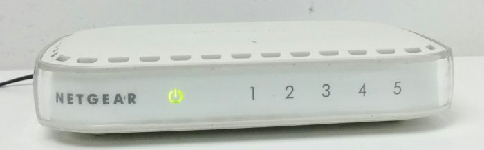 Netgear FS605 v3 5-Ports 10/100 mbps Switch - Image 2