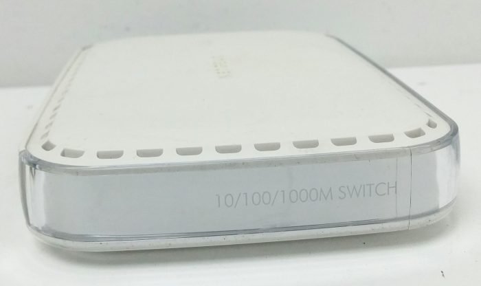 Netgear GS608 V3 8 Port 10/100/1000 Mbps Switch - Image 5