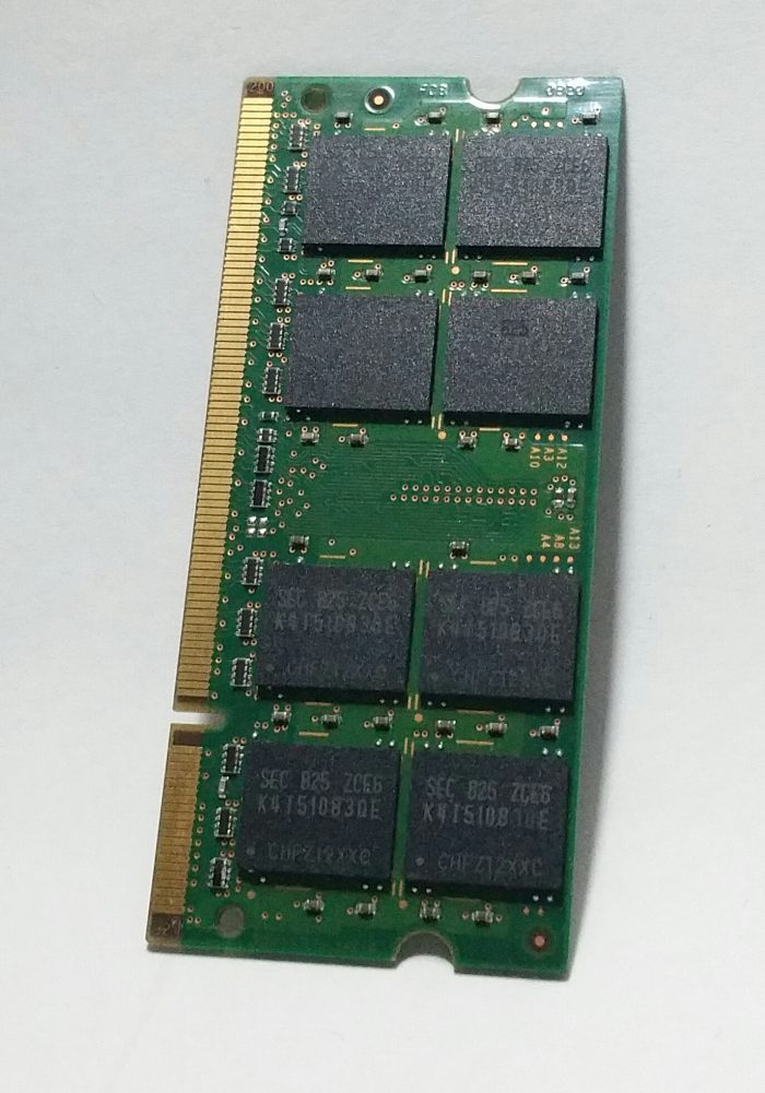 Samsung 1GB 2Rx8 PC2-5300S-555-12-E3 Notebook Memory Bar - Image 2