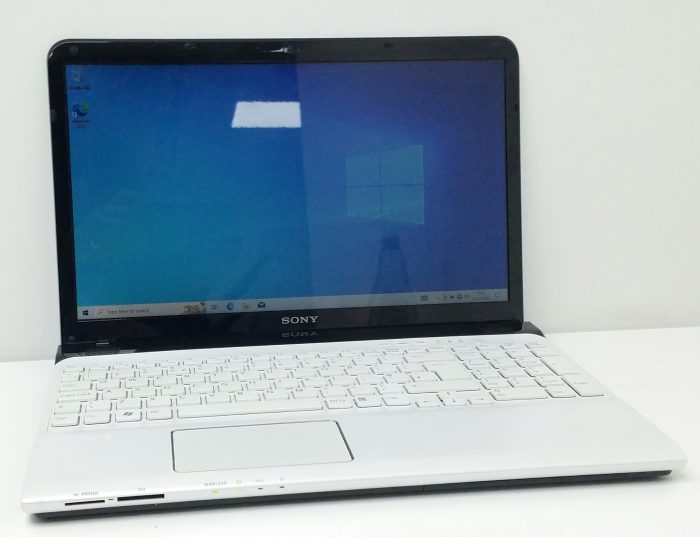 Sony PC SVE151D11M - i5-2450M 2.2GHz - 4GB RAM - 15.6" - 750GB HDD - Windows 10 64bit - Image 2