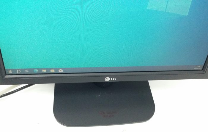 LG Flatron L1718S-BN L1758S 17.5" VGA Monitor - Image 8