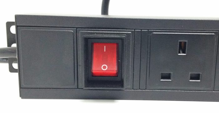 PDU10V 10 Way Power Distribution Unit - Image 6