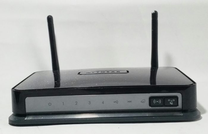 Netgear DGN2200 Wireless-N300 ADSL Modem Router - Image 2