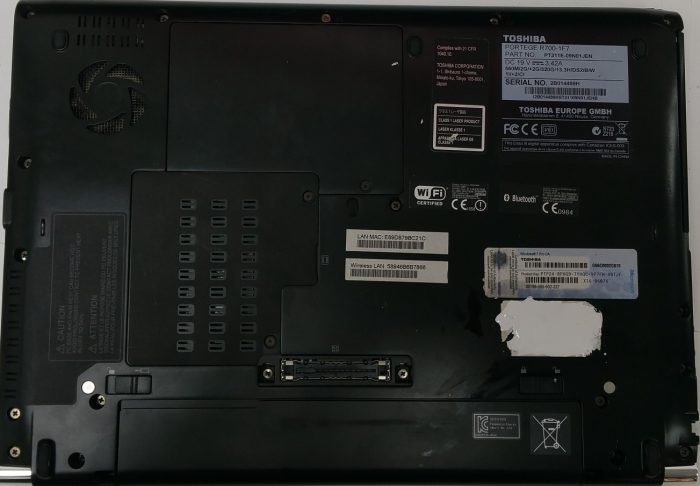 Toshiba Portege R700 - i5-M560 2.7GHz - 2GB RAM - 14" - 320GB HDD - Windows 10 64bit - Image 6