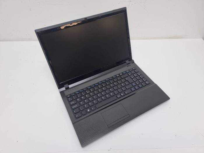 RM NOTEBOOK 320 - i5-2450M 2.5GHz - 4GB RAM - 15.6" - 500GB HDD - Windows 10 - Image 3