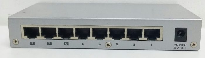 Zyxel ES-108A 10/100 Mbps Desktop Ethernet Switch - Image 5
