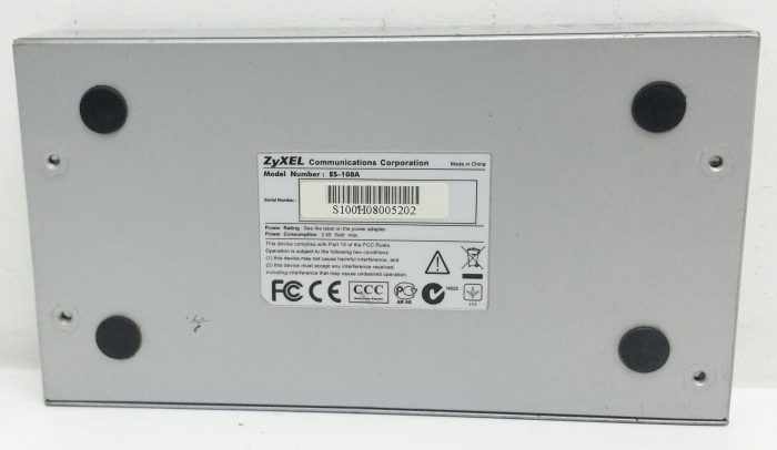 Zyxel ES-108A 10/100 Mbps Desktop Ethernet Switch - Image 4