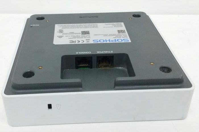 Sophos APX 320 POE Wireless Access Point - Image 4