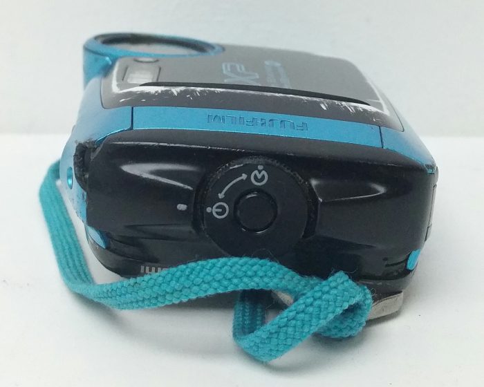 FujiFilm XP 16 MP WiFi digital Camera - Image 4