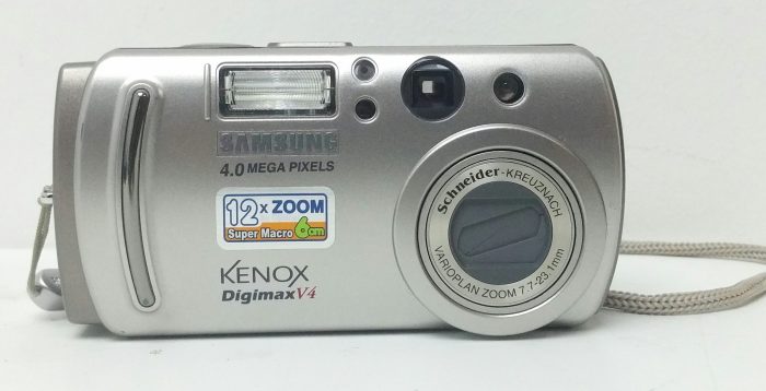 Samsung Kenox DigimaxV4 4 Mega Pixels 12x Zoom Digital Camera - Image 6