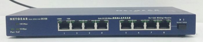 Netgear DS108 8-Port 10/100Mbps Dual Speed Hub - Image 2