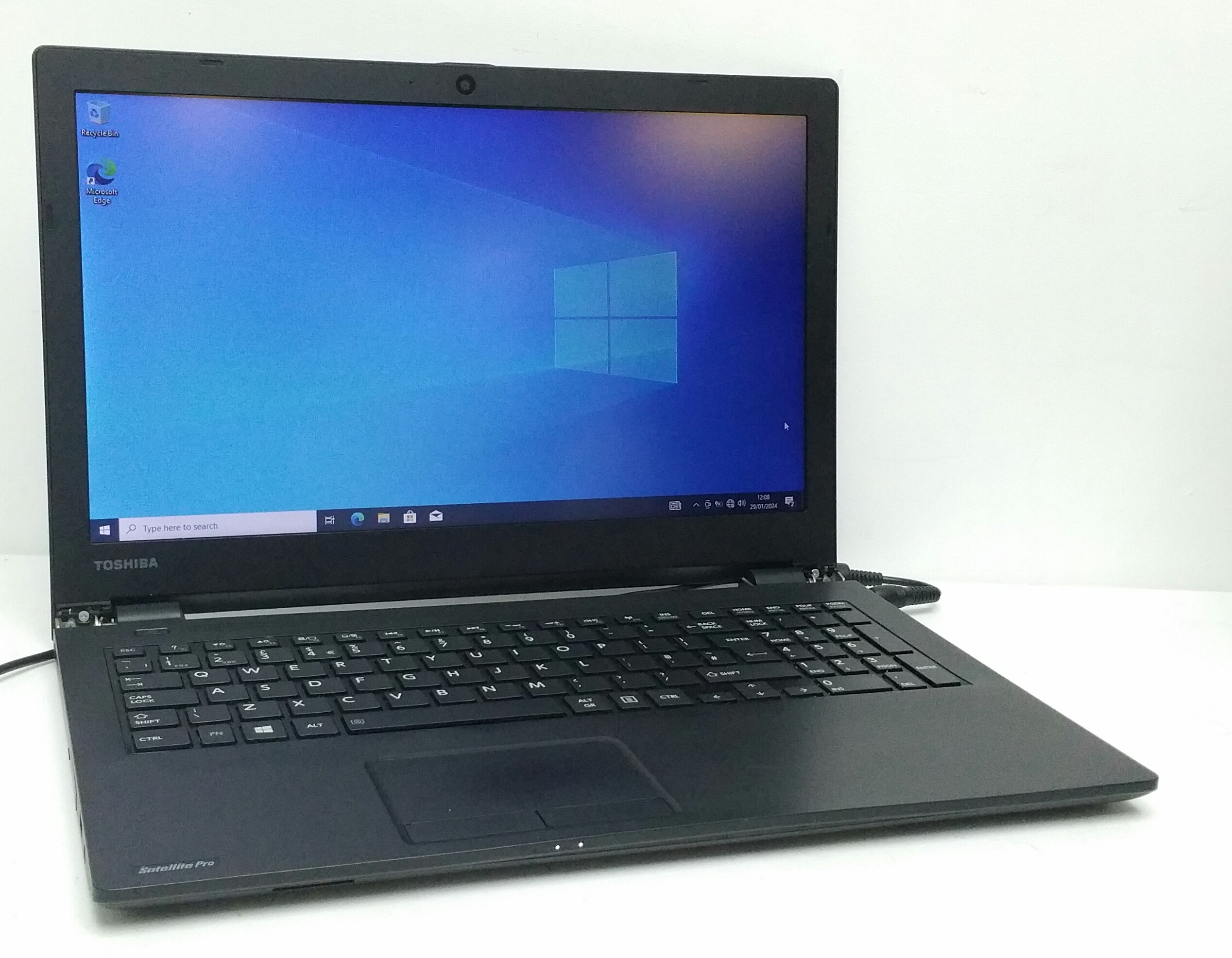 20180615_145653-1 Toshiba Satellite Pro R50-B-12N - i5-4210U 1.7GHz - 8GB RAM - 15.6" - 500GB HDD - Windows 10 Pro - Image 1
