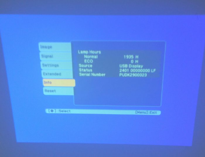 Epson EB-S11 H436B LCD Projector 1935 Lamp Hours Used + Bag - Image 2