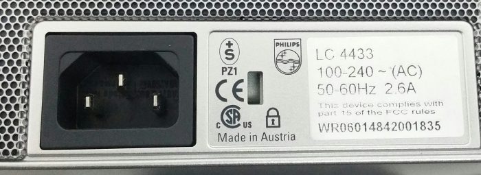 Philips LC4433 VGA Projector 5 Lamp Hours Used + Bag + Remote - Image 4
